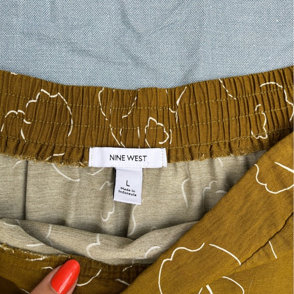 Nine West Midi Skirt Size Large - Picture 4 of 4